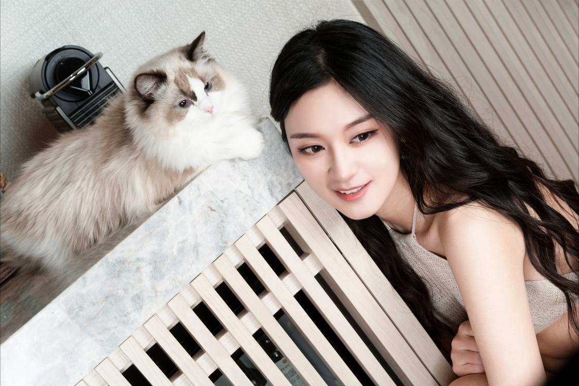 驴友违规穿越落水失踪  队友不等救援继续行程引争议